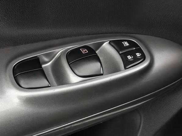Nissan Juke I с пробегом 2013 года, цена 895 000 рублей, 136236 км, внедорожник, Автокод Объявления