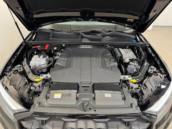Audi Q7 II (4M) Рестайлинг 2 с пробегом 2024 года, цена 10 990 000 рублей, 40337 км, внедорожник, Автокод Объявления