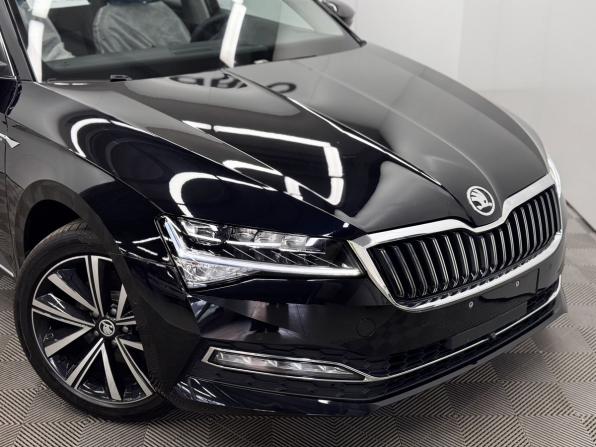 Skoda Superb III Рестайлинг с пробегом 2025 года, цена 3 170 000 рублей, 63 км, лифтбек, Автокод Объявления