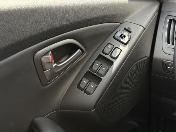 Hyundai ix35 I Рестайлинг с пробегом 2014 года, цена 1 299 000 рублей, 174632 км, внедорожник, Автокод Объявления