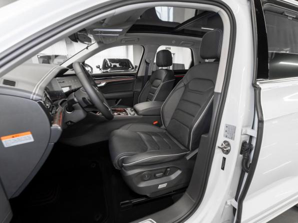 Volkswagen Touareg III Рестайлинг с пробегом 2024 года, цена 10 100 000 рублей, 2090 км, внедорожник, Автокод Объявления