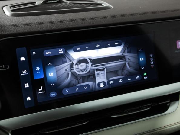 Geely Monjaro I с пробегом 2023 года, цена 2 690 000 рублей, 117741 км, внедорожник, Автокод Объявления