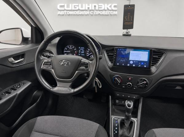 Hyundai Solaris II с пробегом 2017 года, цена 1 350 500 рублей, 121000 км, седан, Автокод Объявления