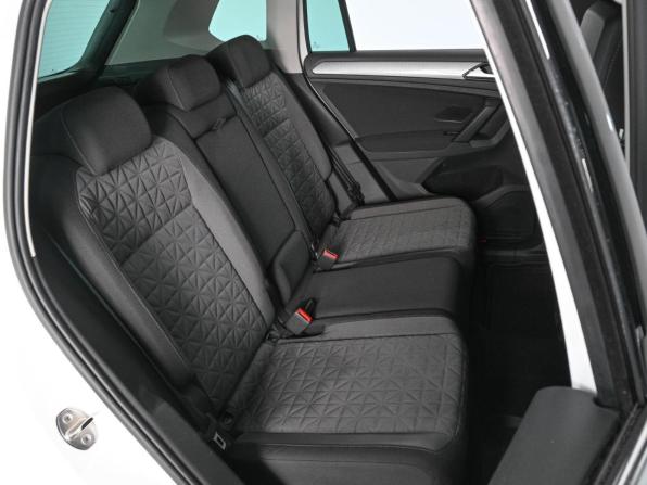 Volkswagen Tiguan II Рестайлинг с пробегом 2021 года, цена 2 399 000 рублей, 129656 км, внедорожник, Автокод Объявления