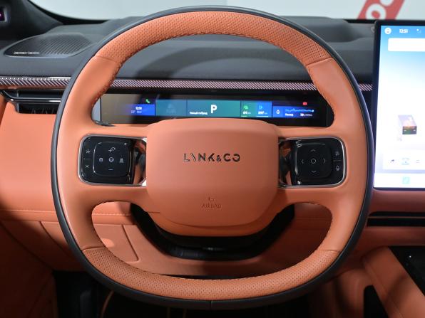 Lynk &amp; Co 900 с пробегом 2025 года, цена 7 385 000 рублей, 25545 км, внедорожник, Автокод Объявления