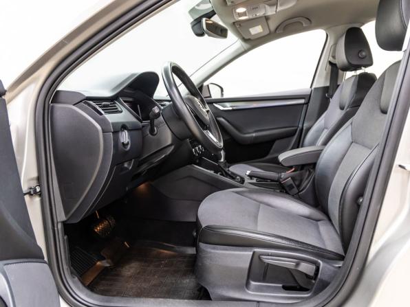 Skoda Octavia III (A7) Рестайлинг с пробегом 2020 года, цена 2 208 000 рублей, 88473 км, лифтбек, Автокод Объявления