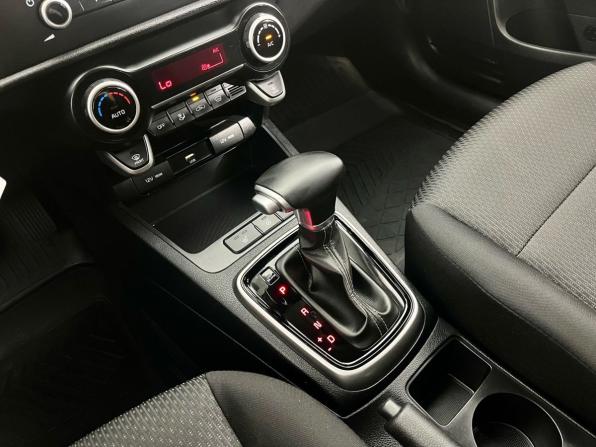 Kia Rio IV Рестайлинг с пробегом 2021 года, цена 1 657 000 рублей, 60494 км, седан, Автокод Объявления