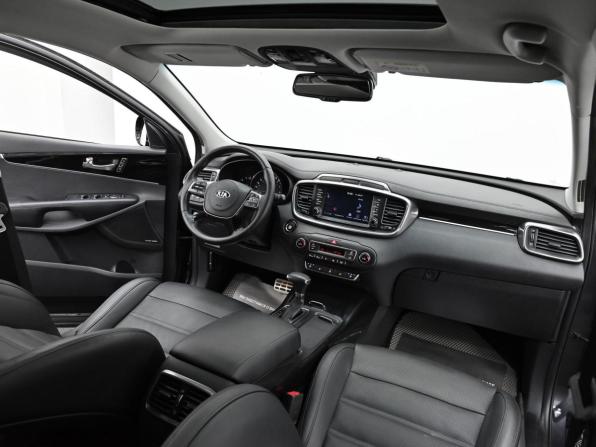Kia Sorento III Prime Рестайлинг с пробегом 2018 года, цена 2 199 000 рублей, 156000 км, внедорожник, Автокод Объявления