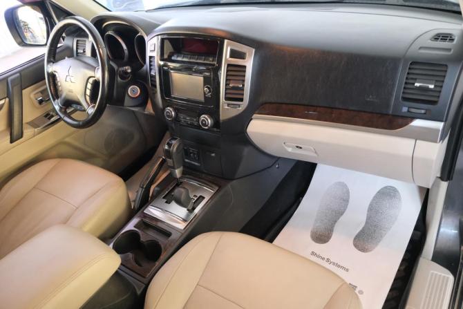 Mitsubishi Pajero IV Рестайлинг 2 с пробегом 2017 года, цена 3 199 000 рублей, 101200 км, внедорожник, Автокод Объявления