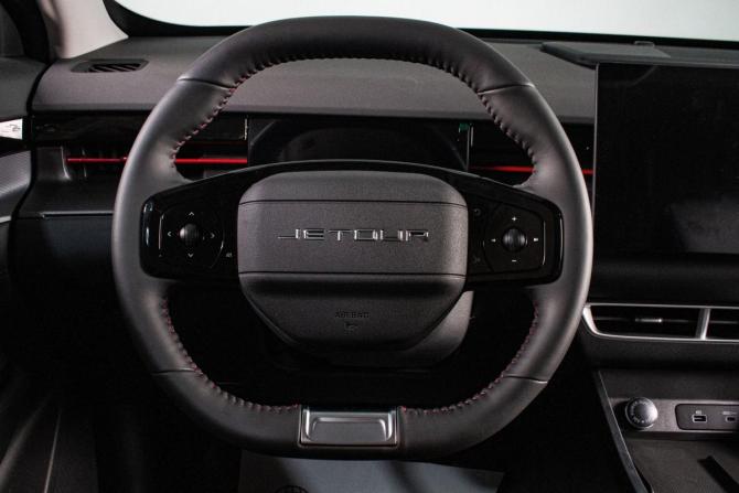 JETOUR DASHING I с пробегом 2024 года, цена 3 329 000 рублей, 4550 км, внедорожник, Автокод Объявления