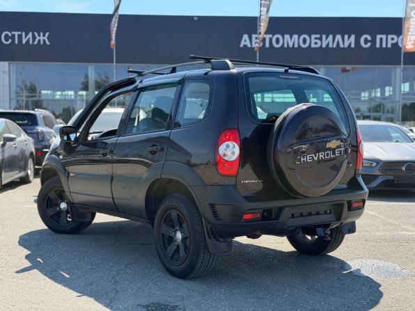 Chevrolet Niva I Рестайлинг с пробегом 2017 года, цена 639 000 рублей, 63000 км, внедорожник, Автокод Объявления
