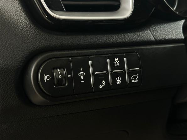 Kia Ceed III с пробегом 2021 года, цена 2 270 000 рублей, 56473 км, универсал, Автокод Объявления