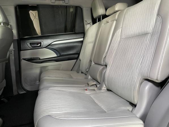 Toyota Highlander III (XU50) Рестайлинг с пробегом 2017 года, цена 3 300 000 рублей, 178331 км, внедорожник, Автокод Объявления