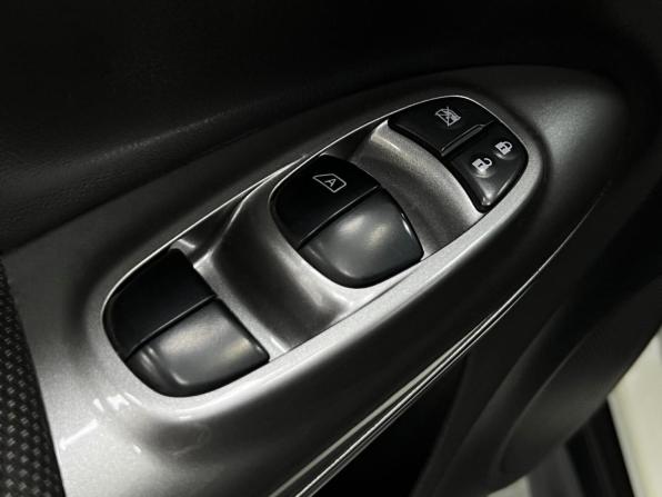 Nissan Juke I с пробегом 2014 года, цена 940 000 рублей, 165000 км, внедорожник, Автокод Объявления