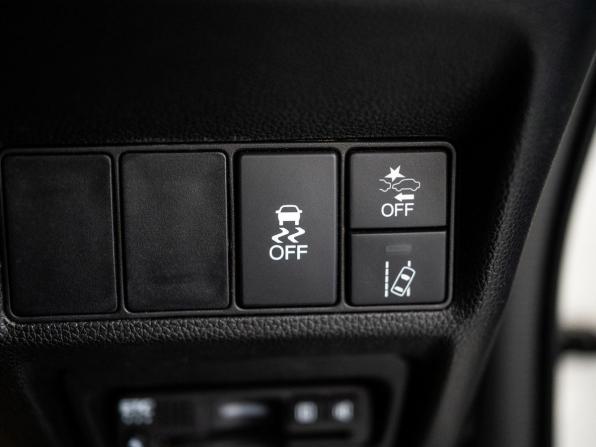 Honda Stepwgn V Рестайлинг с пробегом 2017 года, цена 2 350 000 рублей, 80863 км, минивэн, Автокод Объявления