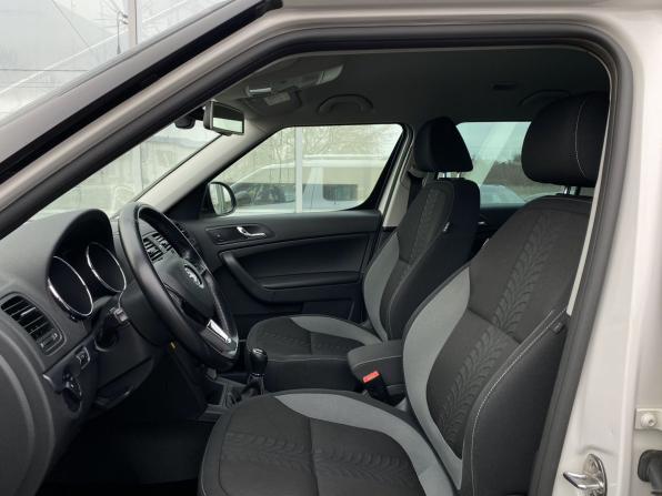 Skoda Yeti I Рестайлинг с пробегом 2015 года, цена 1 059 000 рублей, 120192 км, внедорожник, Автокод Объявления