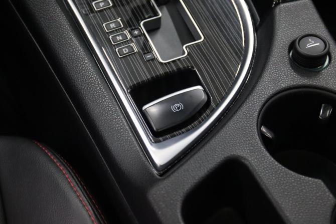 Dongfeng AX7 I с пробегом 2018 года, цена 1 055 550 рублей, 125258 км, внедорожник, Автокод Объявления