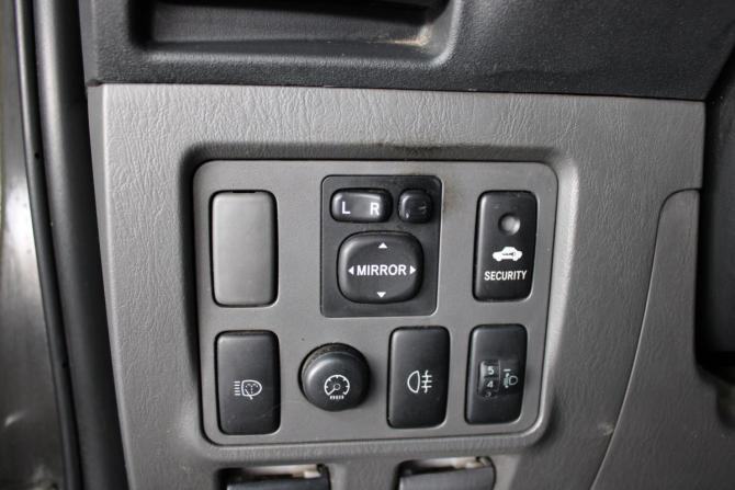 Toyota Hilux VII Рестайлинг с пробегом 2011 года, цена 1 490 000 рублей, 343000 км, пикап, Автокод Объявления
