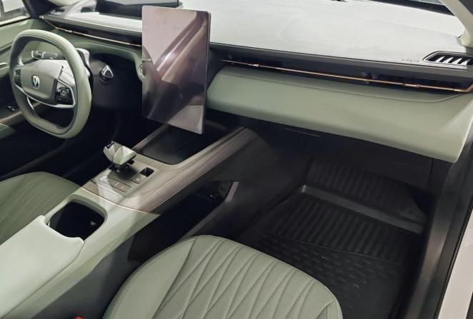 Changan Lamore с пробегом 2023 года, цена 2 290 000 рублей, 43885 км, седан, Автокод Объявления