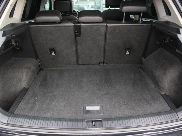 Volkswagen Tiguan II с пробегом 2017 года, цена 1 971 700 рублей, 179000 км, внедорожник, Автокод Объявления