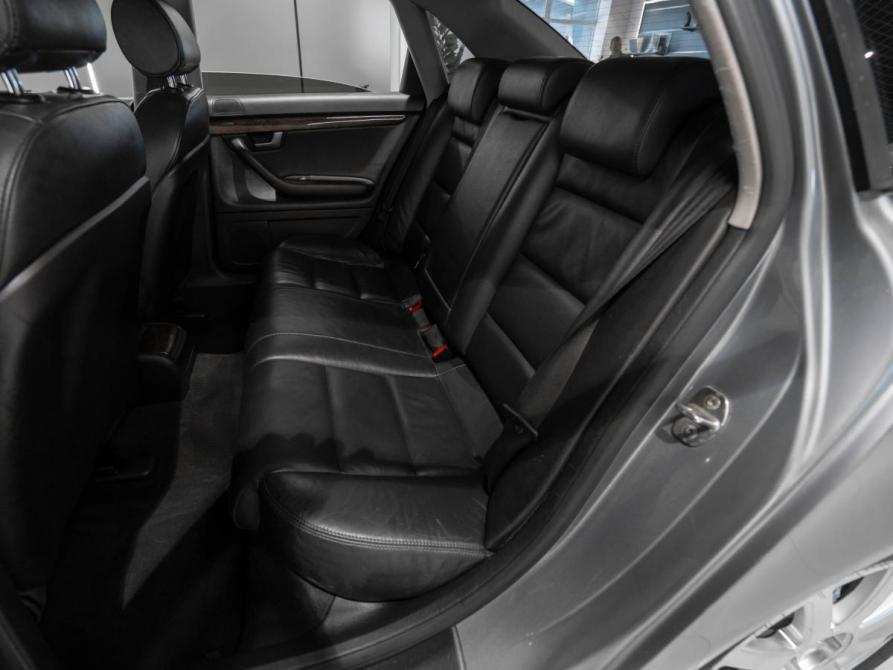 Audi A4 III (B7) Москва  - изображение 12