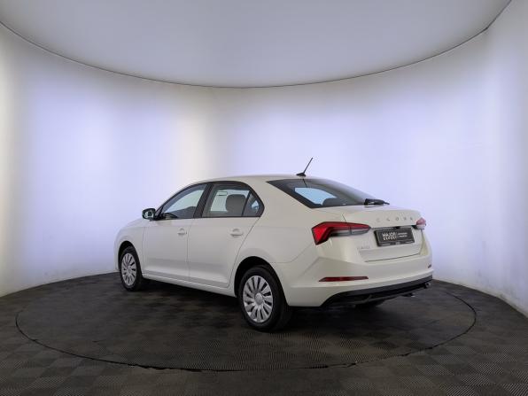 Skoda Rapid II с пробегом 2020 года, цена 1 350 000 рублей, 98988 км, лифтбек, Автокод Объявления