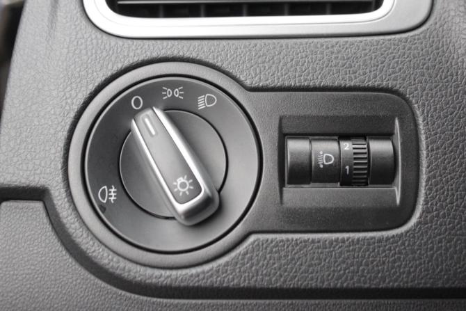 Volkswagen Polo V Рестайлинг с пробегом 2016 года, цена 1 110 000 рублей, 140181 км, седан, Автокод Объявления