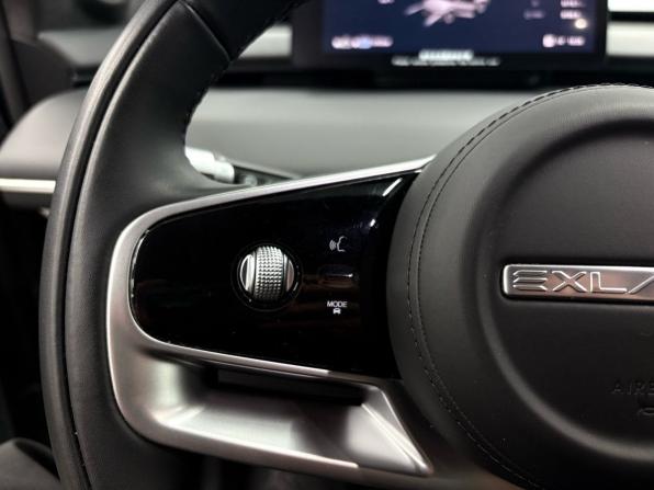 Exeed Exlantix ET с пробегом 2025 года, цена 5 799 900 рублей, 8104 км, внедорожник, Автокод Объявления