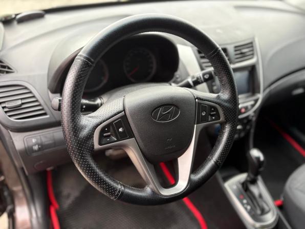 Hyundai Solaris I Рестайлинг с пробегом 2015 года, цена 985 000 рублей, 137597 км, седан, Автокод Объявления