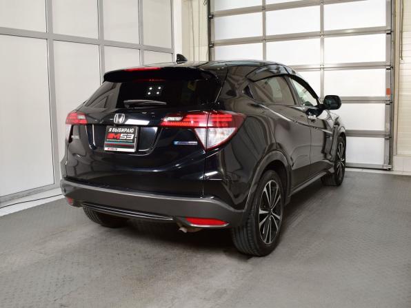 Honda Vezel I с пробегом 2014 года, цена 1 565 995 рублей, 178375 км, внедорожник, Автокод Объявления