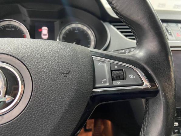 Skoda Octavia III (A7) Рестайлинг с пробегом 2018 года, цена 1 490 000 рублей, 167934 км, лифтбек, Автокод Объявления