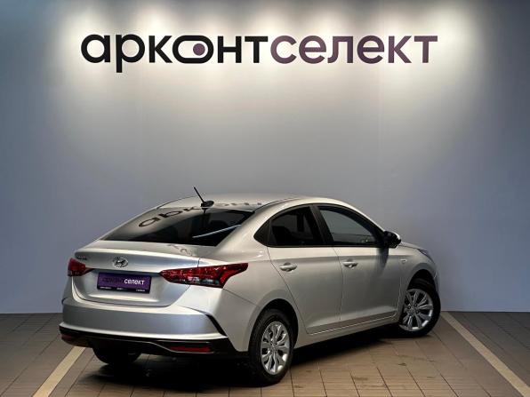 Hyundai Solaris II Рестайлинг с пробегом 2021 года, цена 1 550 000 рублей, 102752 км, седан, Автокод Объявления