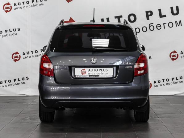 Skoda Fabia II Рестайлинг с пробегом 2011 года, цена 679 000 рублей, 268286 км, универсал, Автокод Объявления