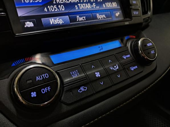 Toyota RAV4 IV (XA40) Рестайлинг с пробегом 2017 года, цена 1 875 000 рублей, 185365 км, внедорожник, Автокод Объявления
