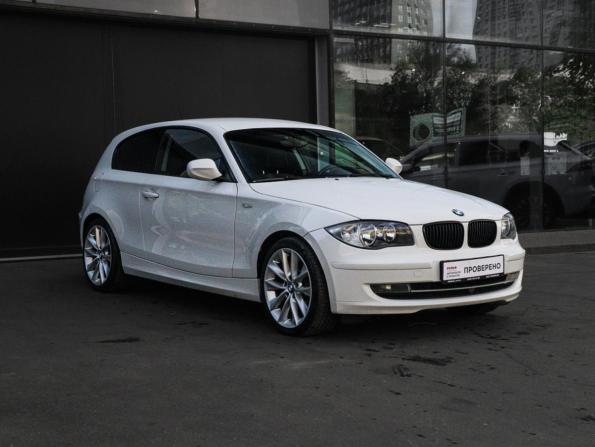 BMW 1 серии I (E81/E82/E87/E88) Рестайлинг с пробегом 2011 года, цена 900 000 рублей, 125456 км, хэтчбек, Автокод Объявления