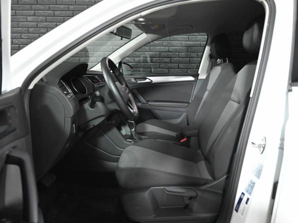 Volkswagen Tiguan II Рестайлинг с пробегом 2022 года, цена 2 835 000 рублей, 42266 км, внедорожник, Автокод Объявления