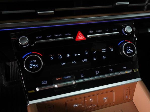 Hyundai Santa Fe V (MX5) с пробегом 2025 года, цена 5 889 000 рублей, 2032 км, внедорожник, Автокод Объявления