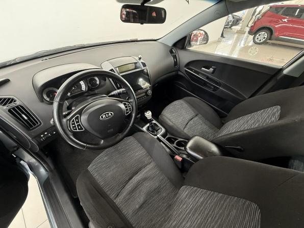 Kia Ceed I с пробегом 2008 года, цена 350 000 рублей, 556319 км, хэтчбек, Автокод Объявления