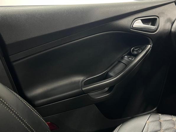 Ford Focus III с пробегом 2012 года, цена 730 500 рублей, 234595 км, хэтчбек, Автокод Объявления