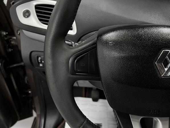 Renault Scenic III с пробегом 2010 года, цена 795 000 рублей, 206829 км, компактвэн, Автокод Объявления