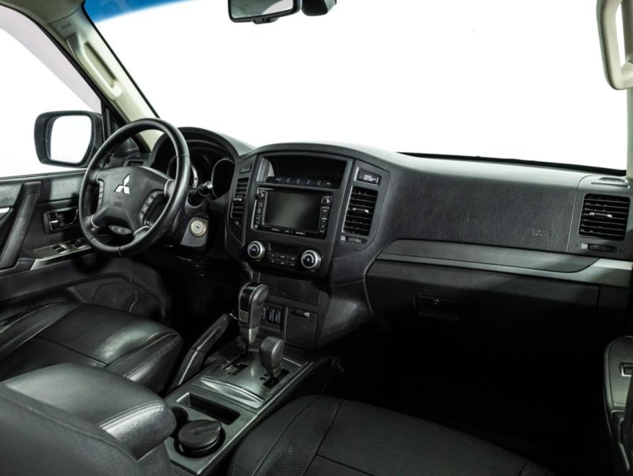 Mitsubishi Pajero IV Рестайлинг 1 Санкт-Петербург  - изображение 10