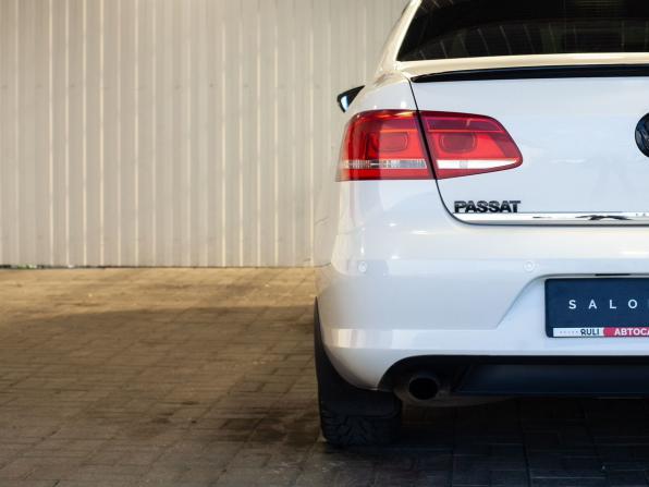 Volkswagen Passat B7 с пробегом 2012 года, цена 1 190 000 рублей, 117871 км, седан, Автокод Объявления