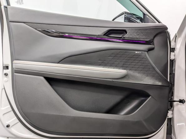 Changan UNI-V I с пробегом 2023 года, цена 2 150 000 рублей, 32676 км, лифтбек, Автокод Объявления