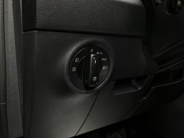 Skoda Karoq I с пробегом 2021 года, цена 2 415 000 рублей, 57195 км, внедорожник, Автокод Объявления
