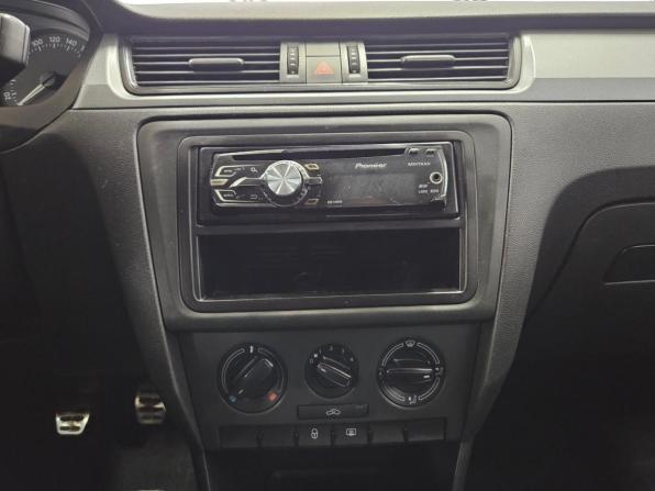 Skoda Rapid I с пробегом 2014 года, цена 533 000 рублей, 308240 км, лифтбек, Автокод Объявления