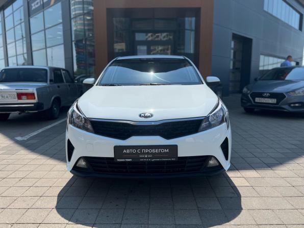 Kia Rio IV Рестайлинг с пробегом 2020 года, цена 1 650 000 рублей, 56600 км, седан, Автокод Объявления
