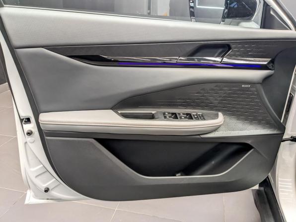 Changan UNI-V I с пробегом 2023 года, цена 2 250 000 рублей, 25100 км, лифтбек, Автокод Объявления