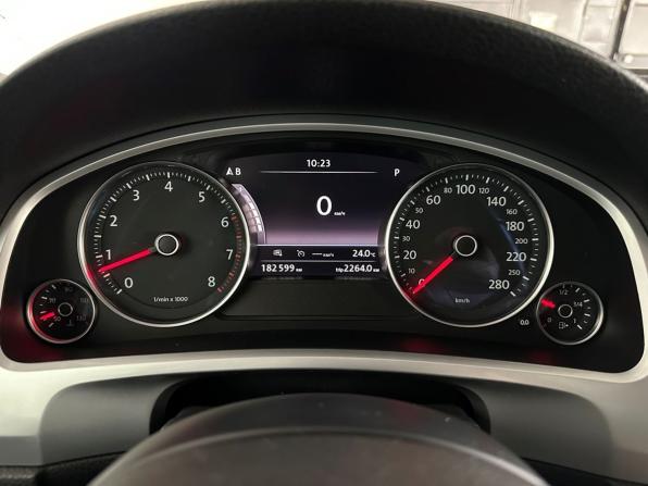 Volkswagen Touareg II с пробегом 2012 года, цена 1 850 000 рублей, 182598 км, внедорожник, Автокод Объявления