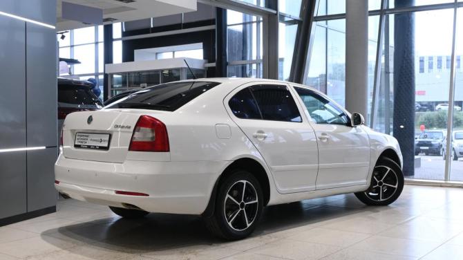 Skoda Octavia II (A5) Рестайлинг с пробегом 2013 года, цена 650 000 рублей, 256221 км, лифтбек, Автокод Объявления