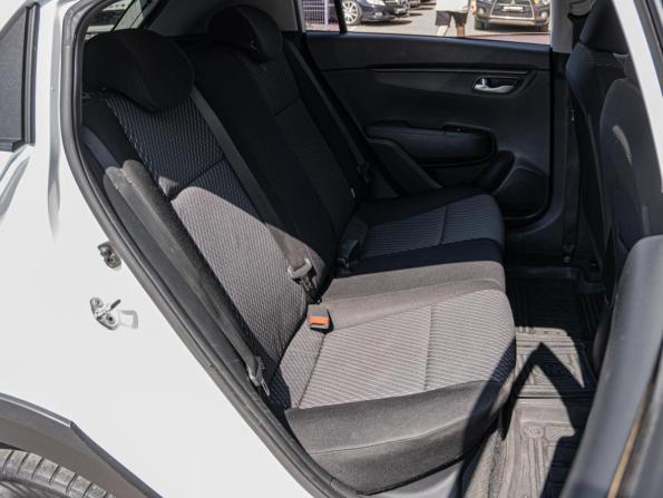 Kia Rio IV с пробегом 2019 года, цена 1 295 000 рублей, 196690 км, хэтчбек, Автокод Объявления